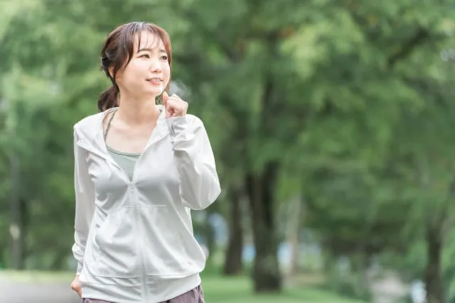 腰痛の原因は運動不足？その理由と対策