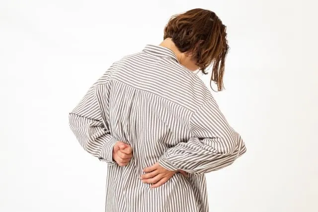 急に腰が痛くなった！腰痛が突然起こる原因とは？